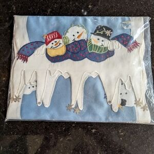 Quaker Factory Embroidered Snowman Table Runner Holiday Christmas